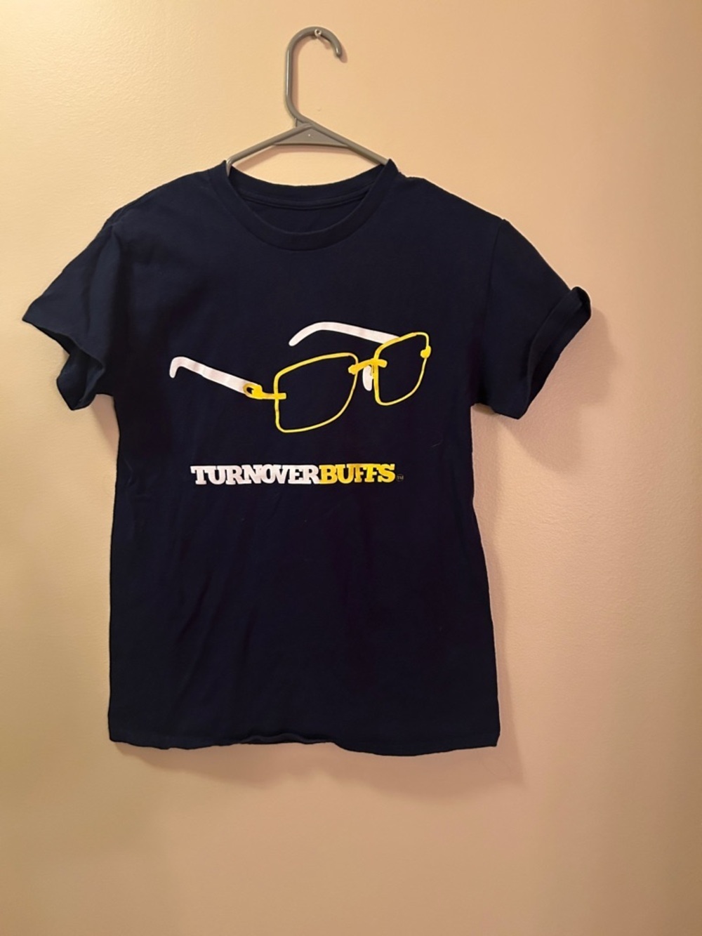 University of Michigan Wolverines Men’s Small NCAA Logo Graphic T-Shirt